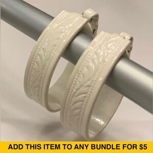 #J983 - VTG Clip-On (NOT PIERCED) White Oval Hoop Earrings w/Design